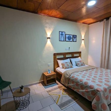 Appartement Meuble Yaoundé Exteriör bild